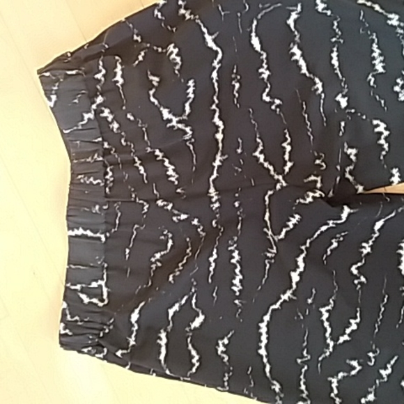 H Halston printed flowy pants - Picture 4 of 8